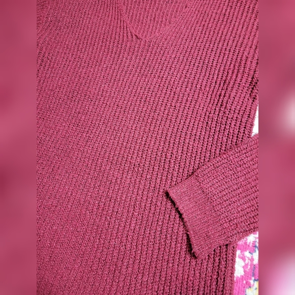 FREE W BUNDLE Bluenotes ribbed curved hem sweater - Picture 2 of 7